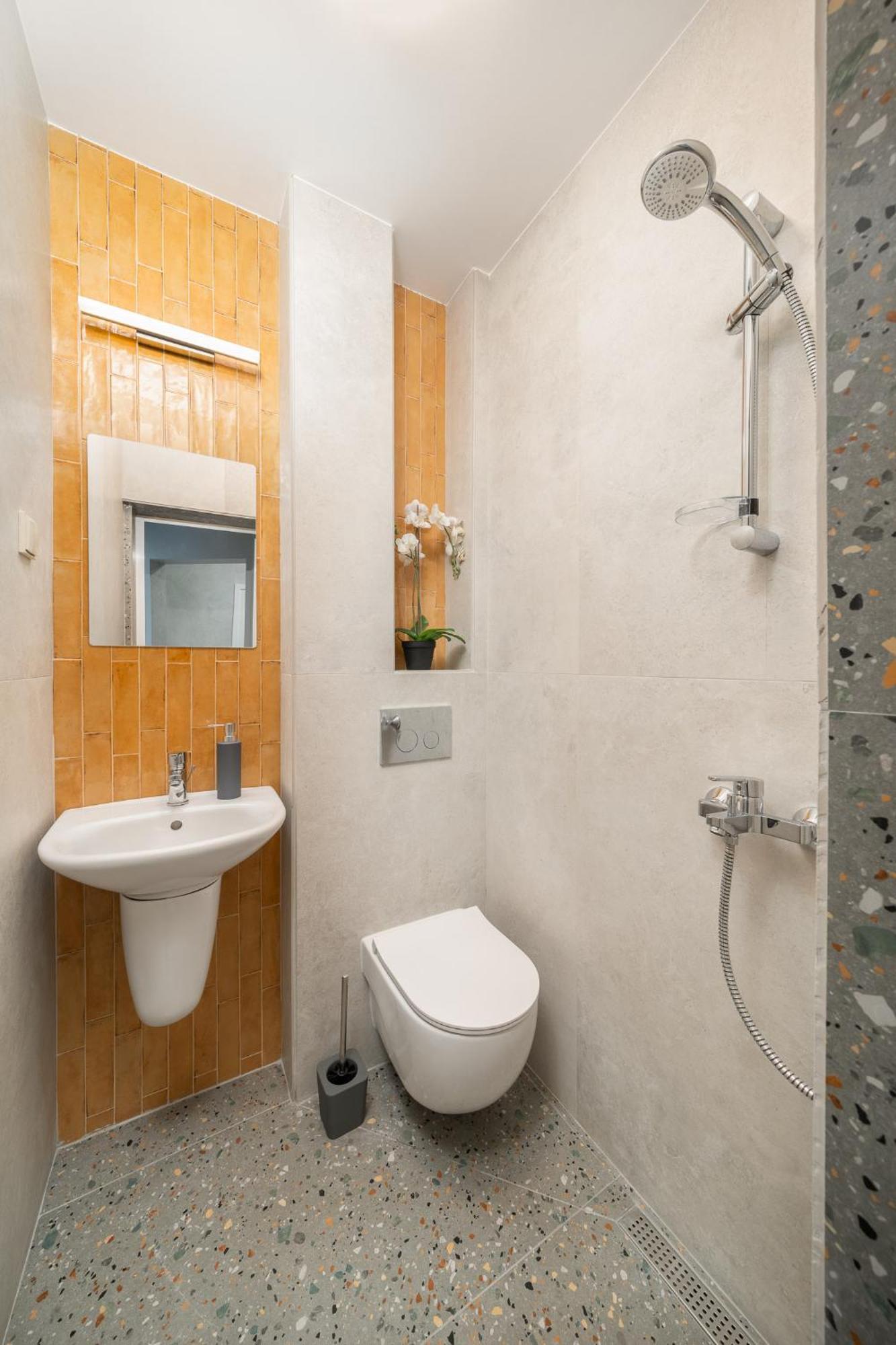Bright & Sunny Stylish Apt With 2Bdr And 2Bth 소피아 외부 사진
